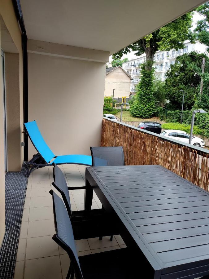 T2 en centre ville avec place de parking privative Le Mans Extérieur photo